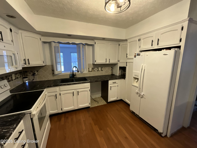 Listing Image 20