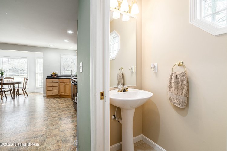 Listing Image 19