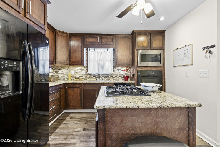 Listing Image 13