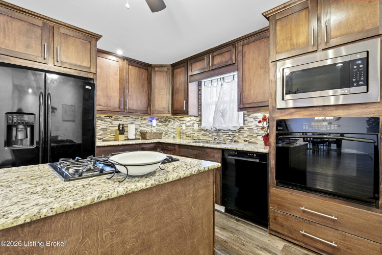 Listing Image 15