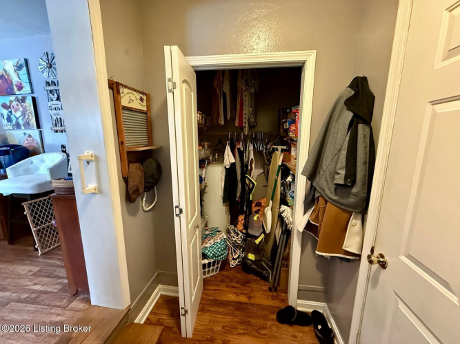 Listing Image 27