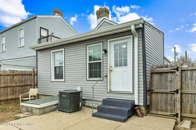 Listing Image 6