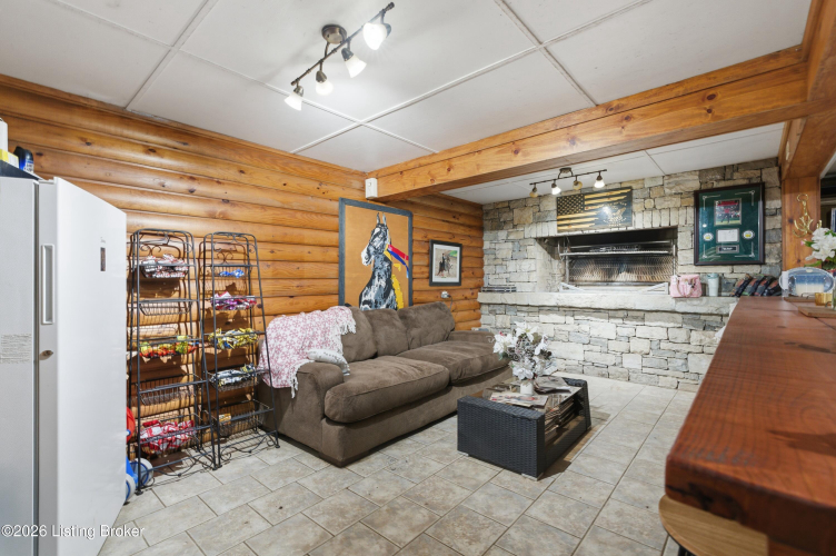 Listing Image 25