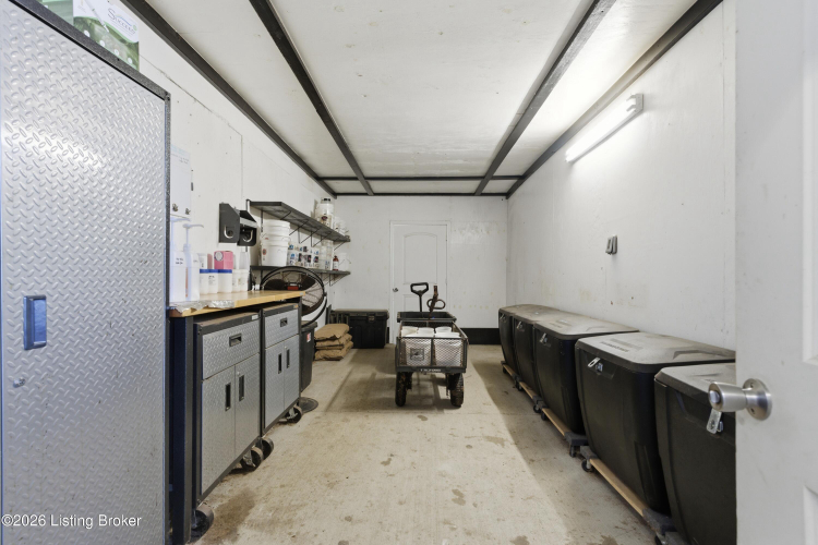 Listing Image 30
