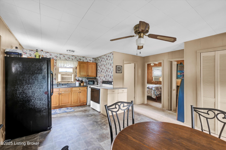 Listing Image 14
