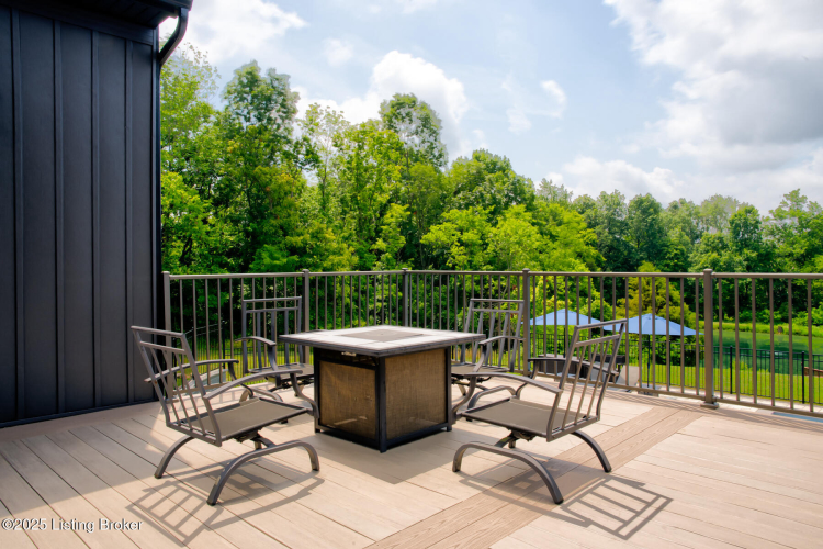 Listing Image 74