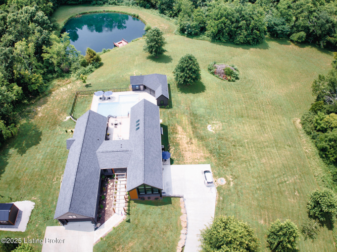 Listing Image 79