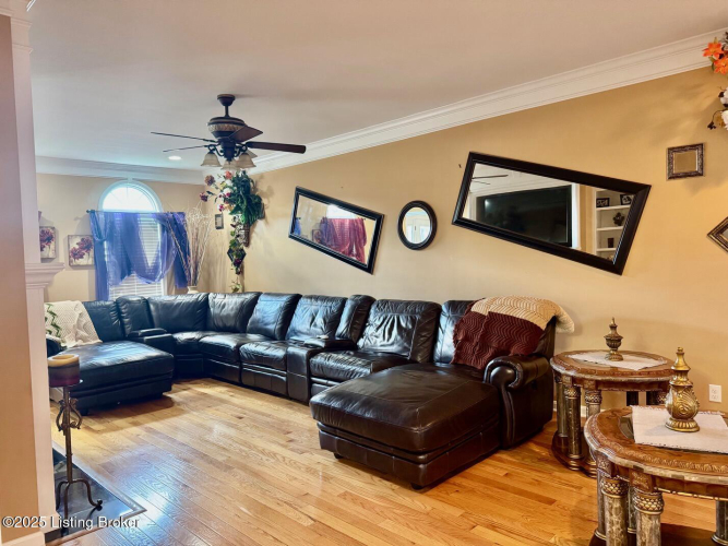 Listing Image 20