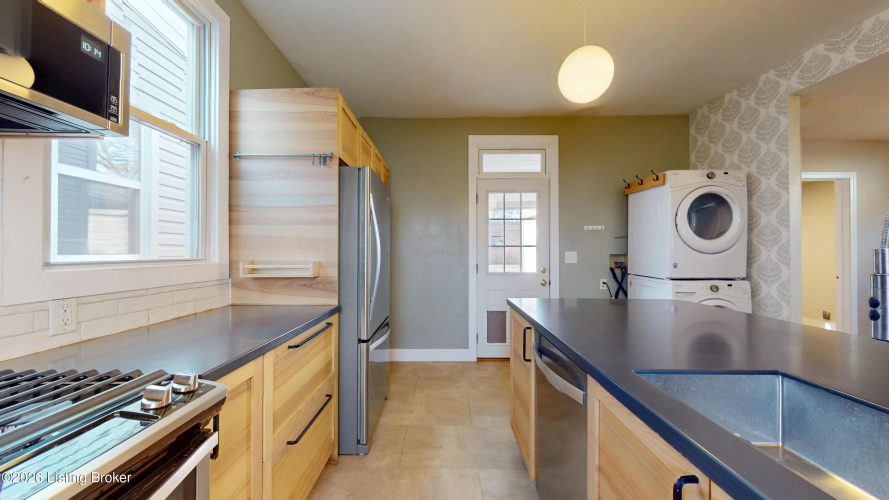 Listing Image 13