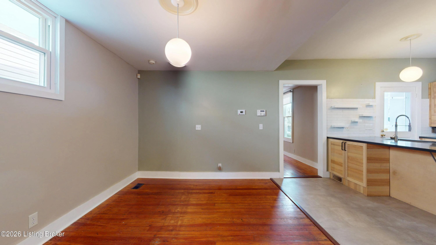 Listing Image 17