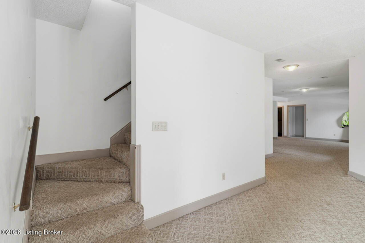 Listing Image 41