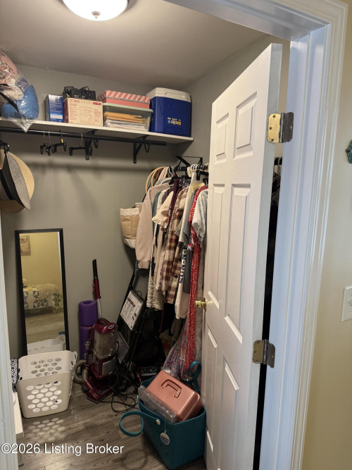 Listing Image 37