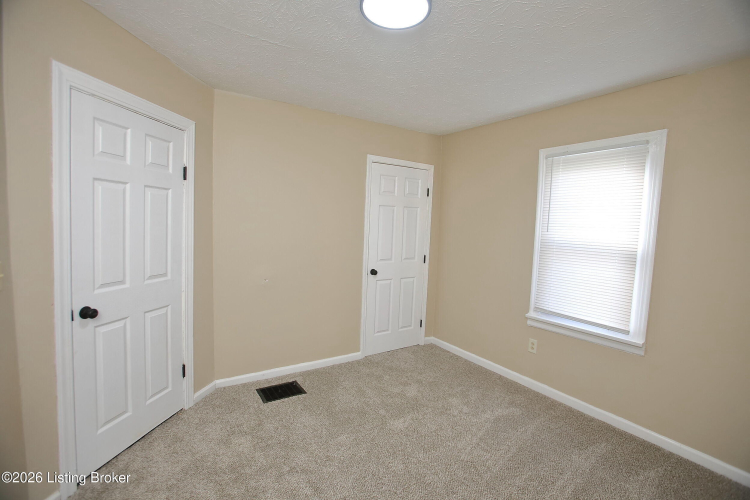 Listing Image 24