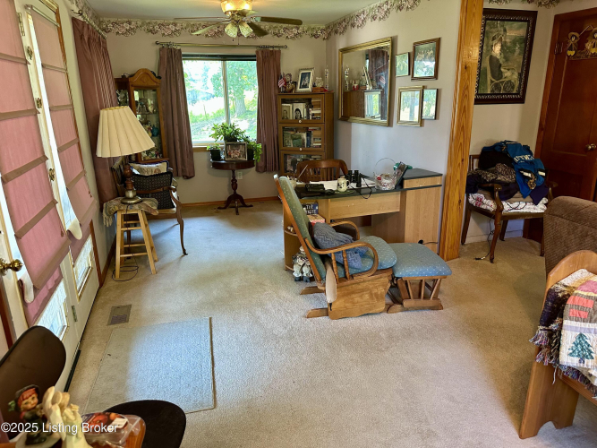 Listing Image 17