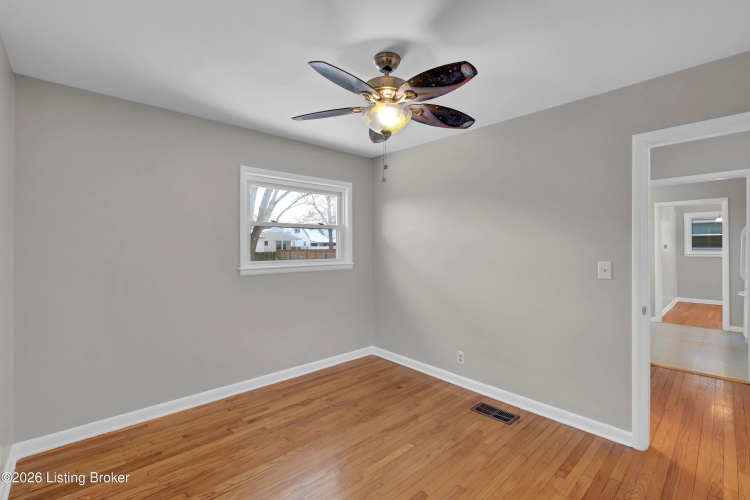 Listing Image 17