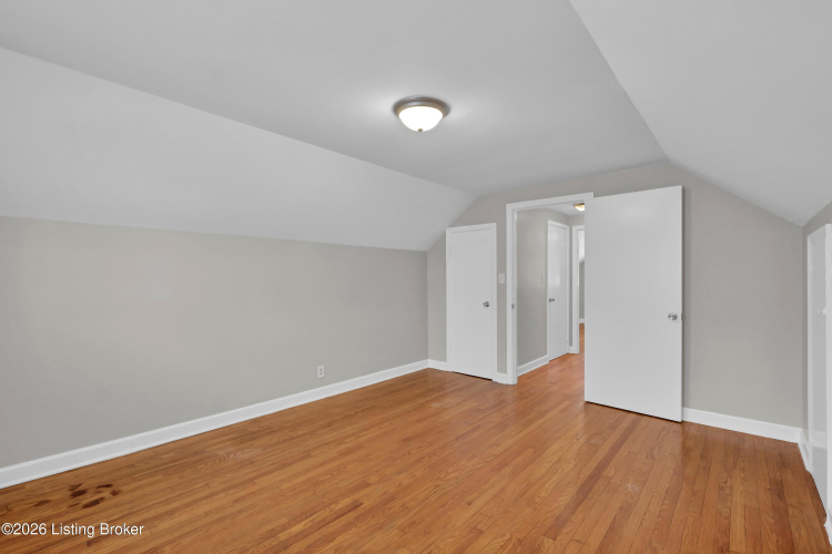 Listing Image 25