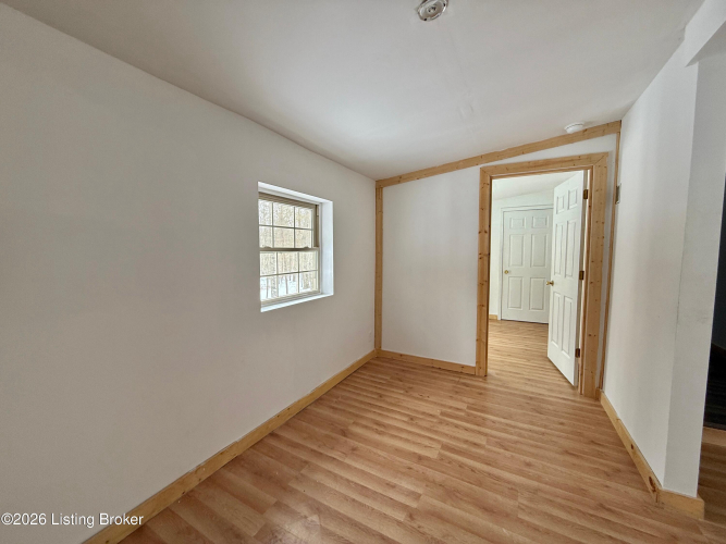Listing Image 33