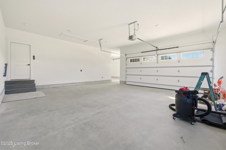 Listing Image 59