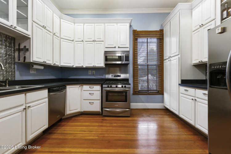 Listing Image 13