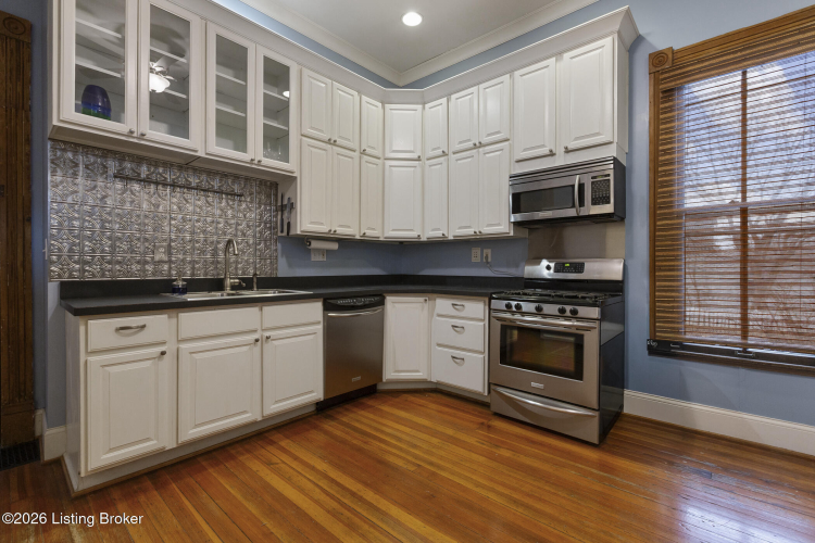 Listing Image 15