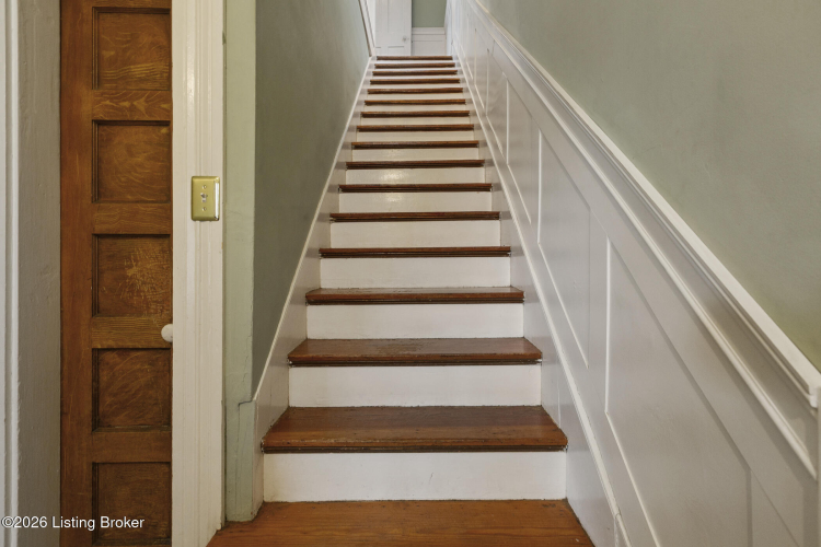 Listing Image 18