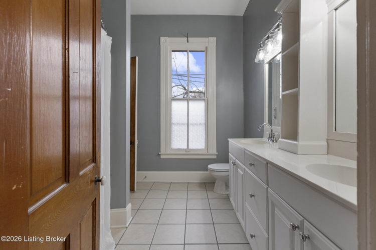 Listing Image 20