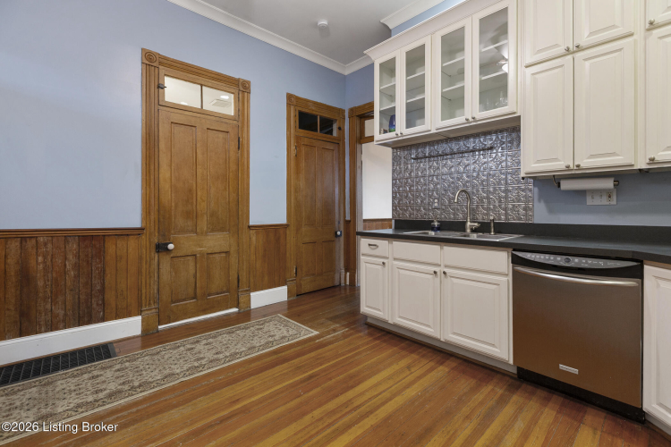 Listing Image 53