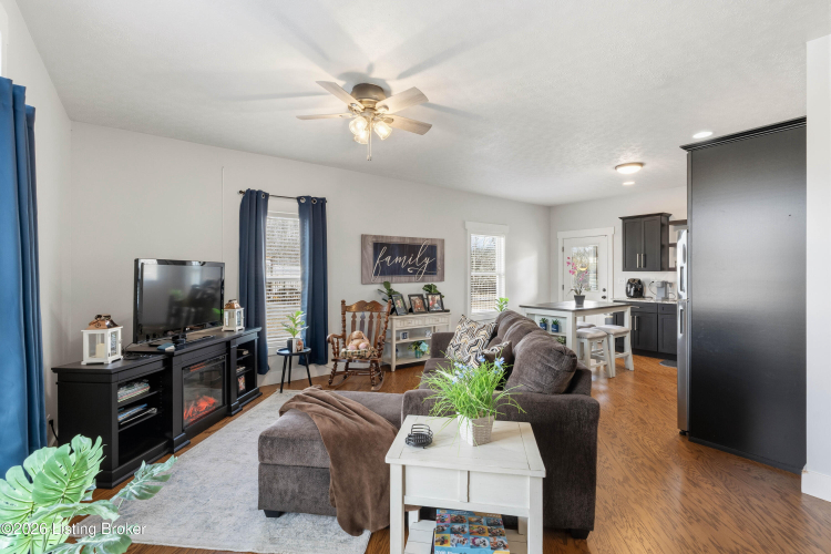 Listing Image 56