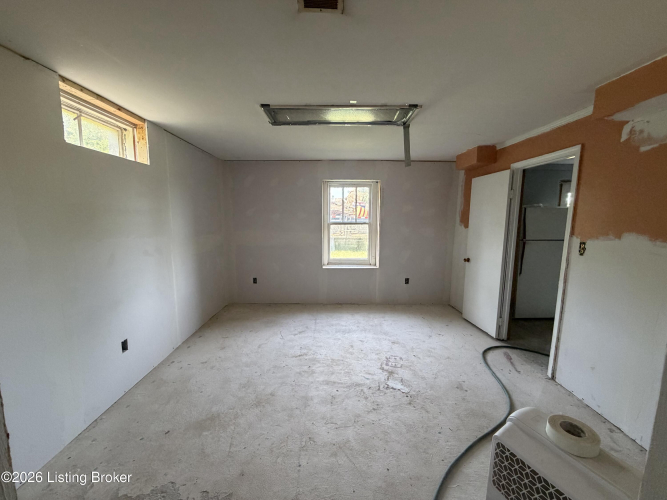 Listing Image 34