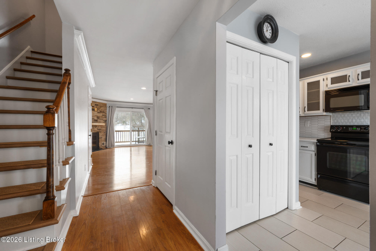 Listing Image 5