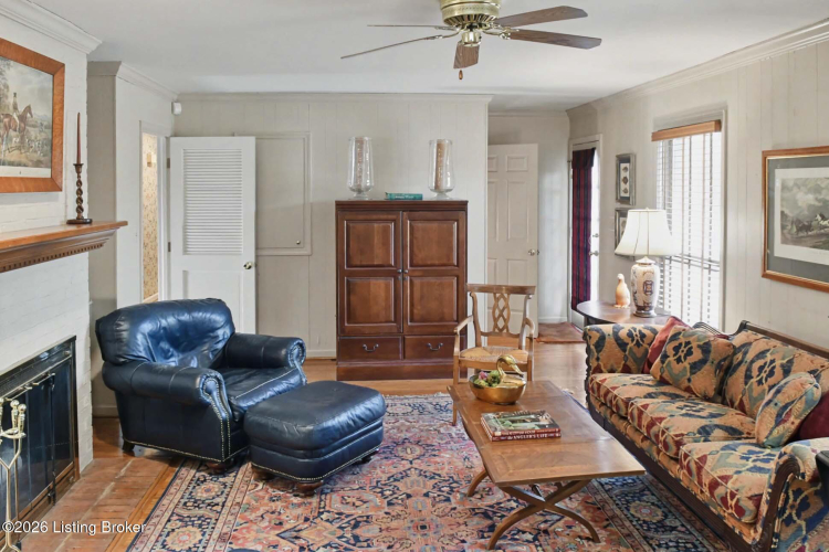Listing Image 18