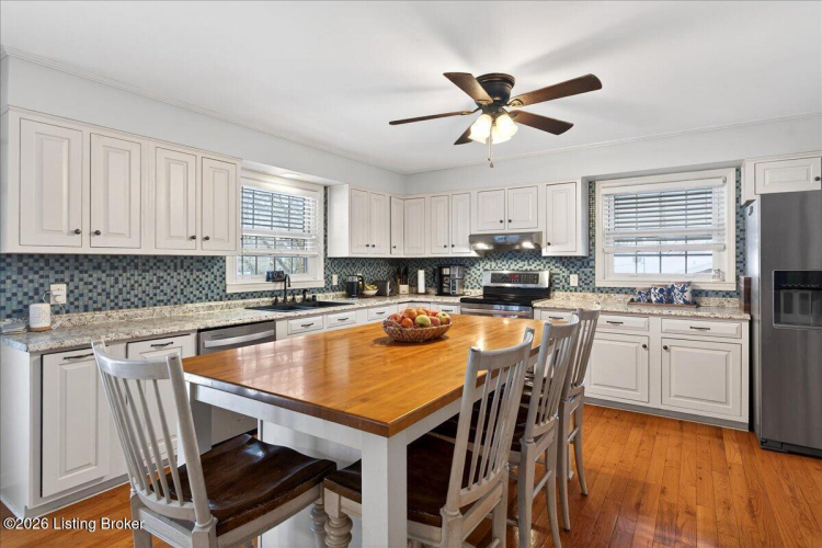 Listing Image 13