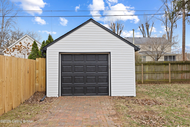 Listing Image 30