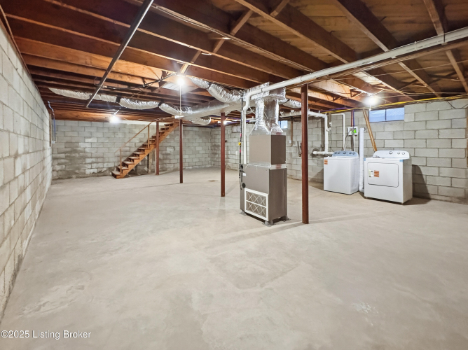 Listing Image 42