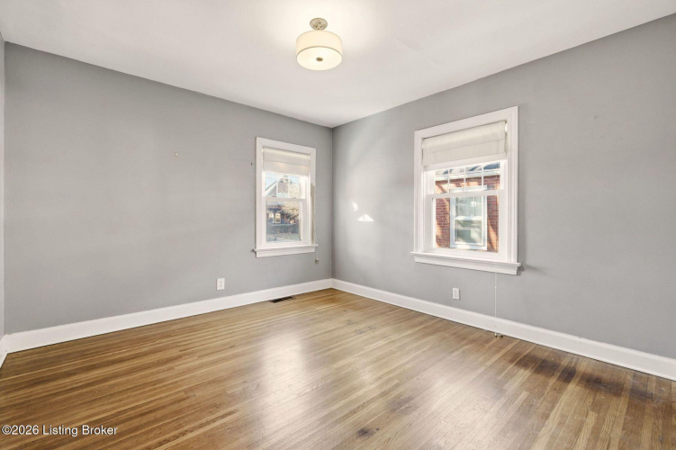Listing Image 18