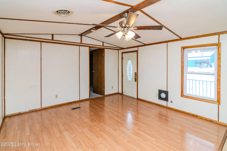 Listing Image 37