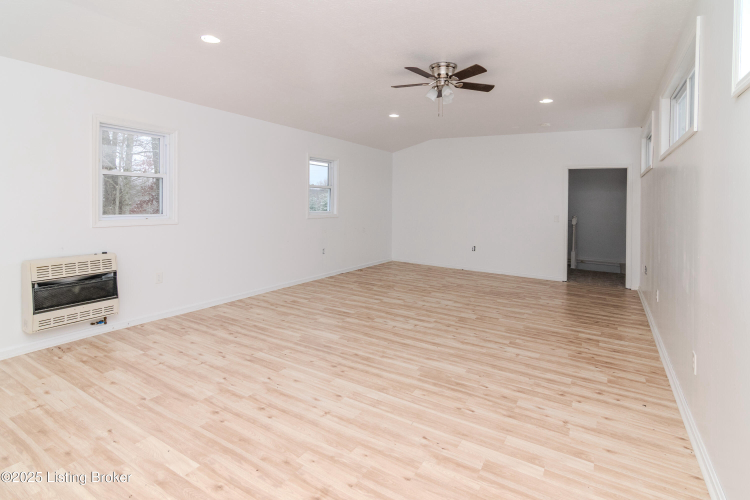 Listing Image 78
