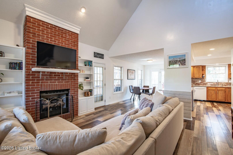 Listing Image 19