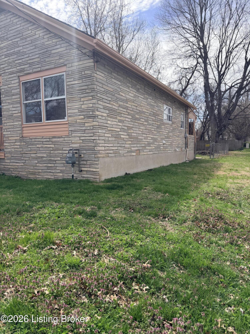 Listing Image 28