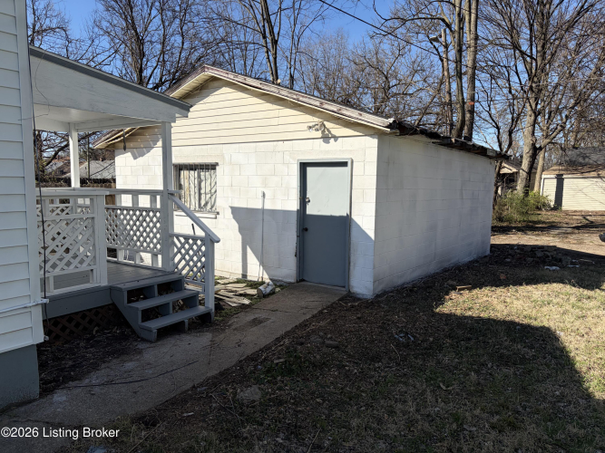 Listing Image 16