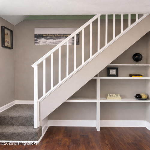 Listing Image 5