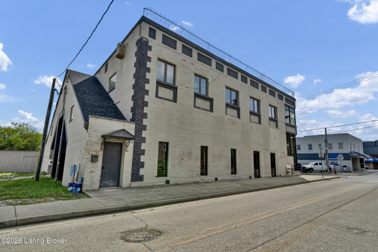 Listing Image 49