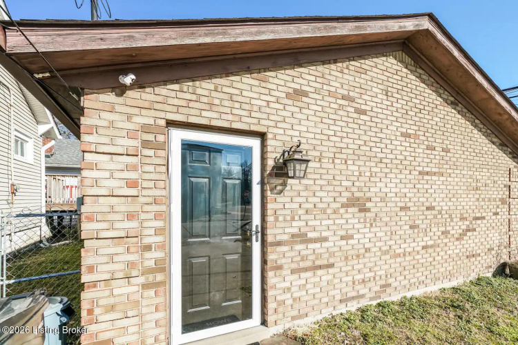 Listing Image 42