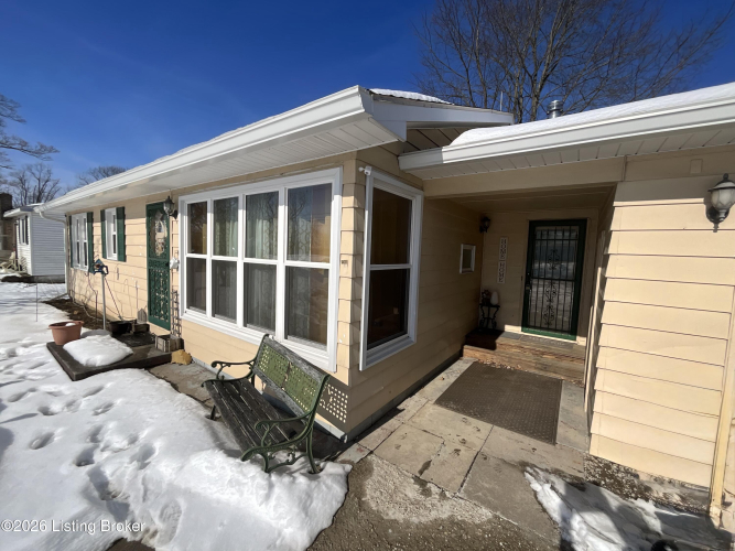 Listing Image 5