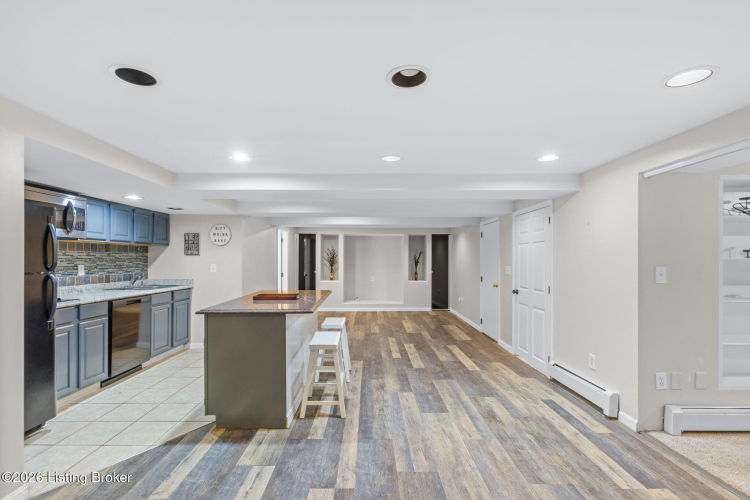 Listing Image 51