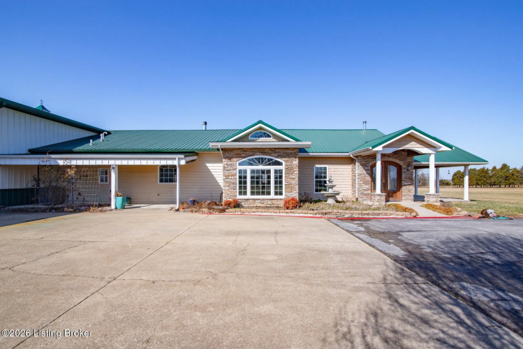 Listing Image 4