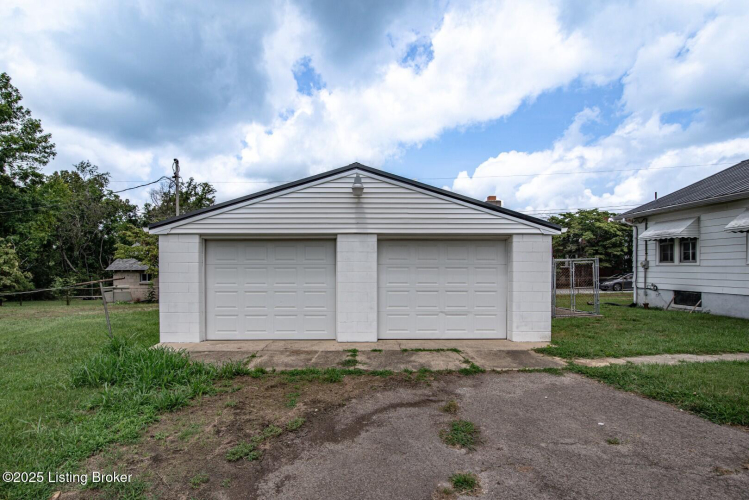 Listing Image 41