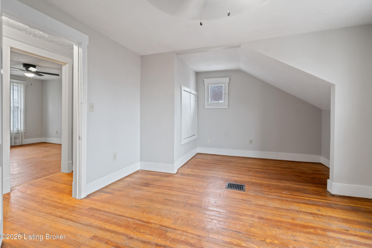 Listing Image 33