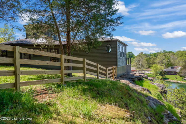 Listing Image 59