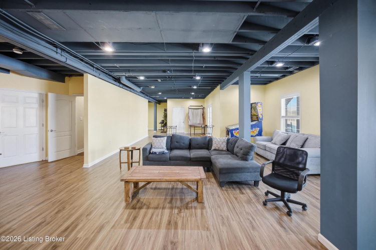Listing Image 55